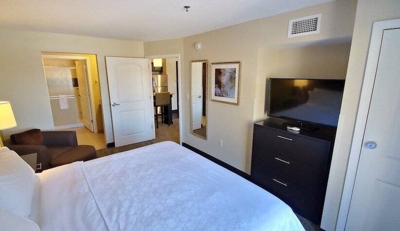 Люкс 2 Спальни, Staybridge Suites Eau Claire   Altoona, An Ihg