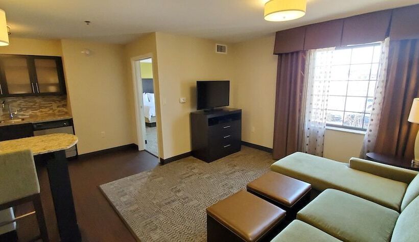 Люкс, Staybridge Suites Eau Claire   Altoona, An Ihg