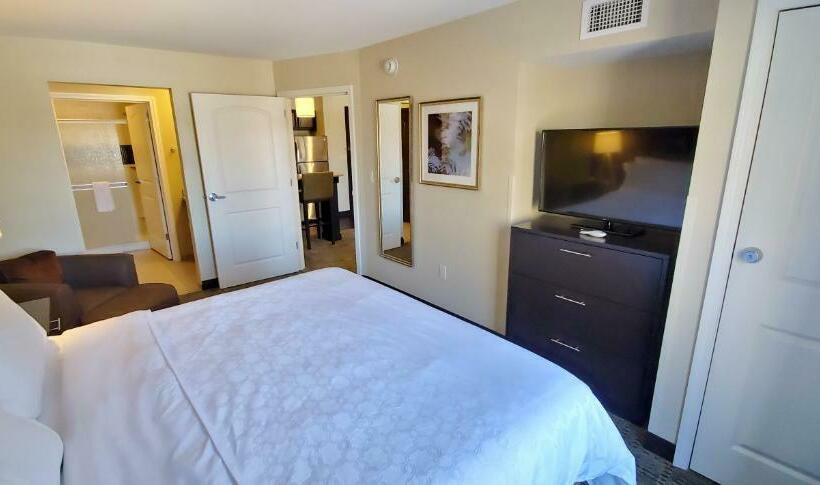 Люкс Кровать Кинг, Staybridge Suites Eau Claire   Altoona, An Ihg