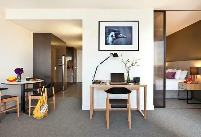 Апартаменты 1 Спальня, East Hotel And Apartments