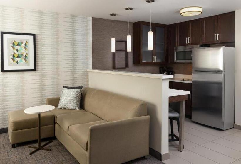 带大床的标准工作室, Residence Inn By Marriott Kansas City At The Legends