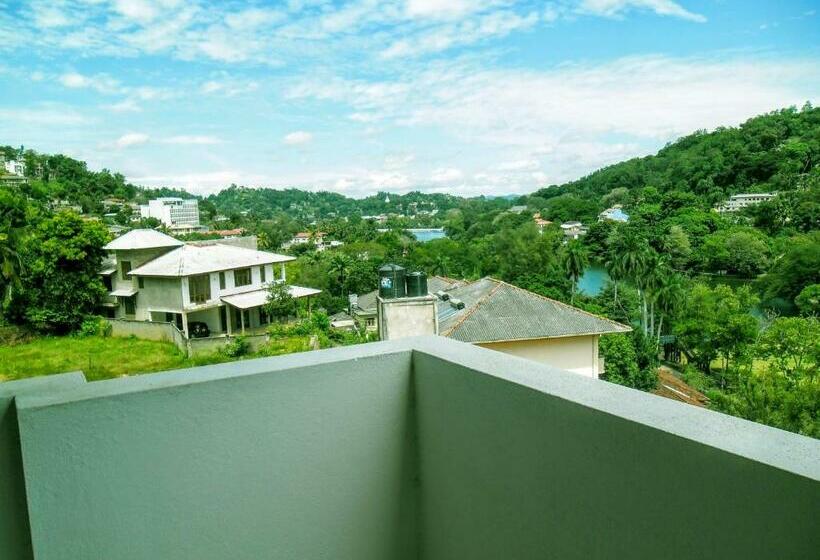 Chambre Deluxe avec Balcon, Yo Kandy