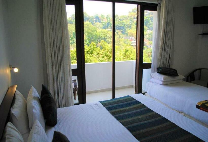 Chambre Deluxe avec Balcon, Yo Kandy