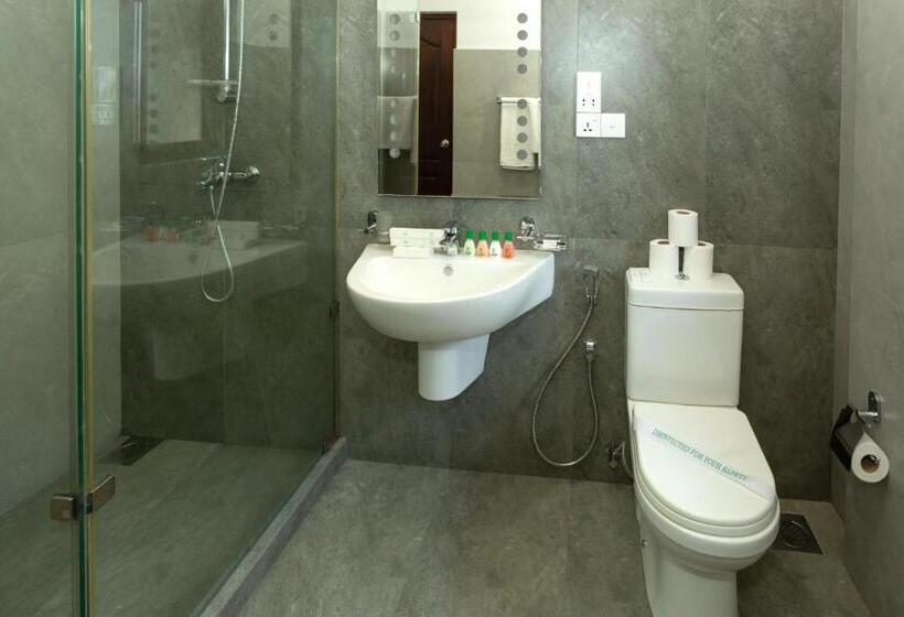 Chambre Triple Deluxe, Yo Kandy