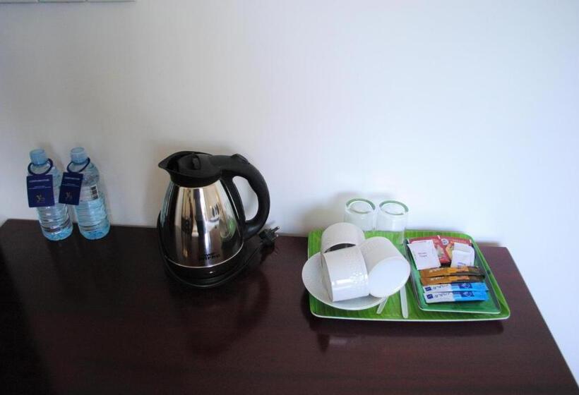 Chambre Deluxe, Yo Kandy