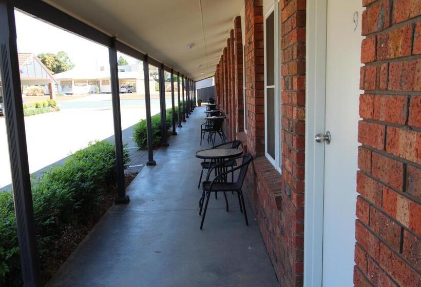 Deluxe room with river view, Mildura Riverview Motel