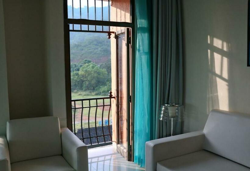 带1个卧室带观景的公寓, The Waterfront Shaw  Lavasa