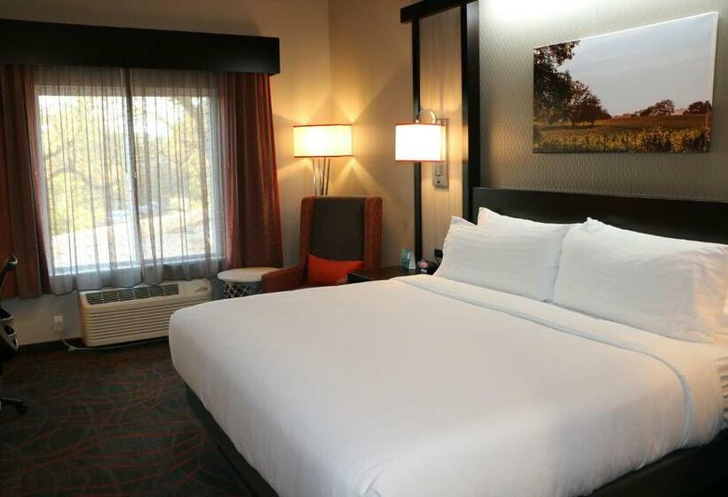 스탠다드 룸 킹사이즈 침대, Holiday Inn Windsor   Wine Country, An Ihg