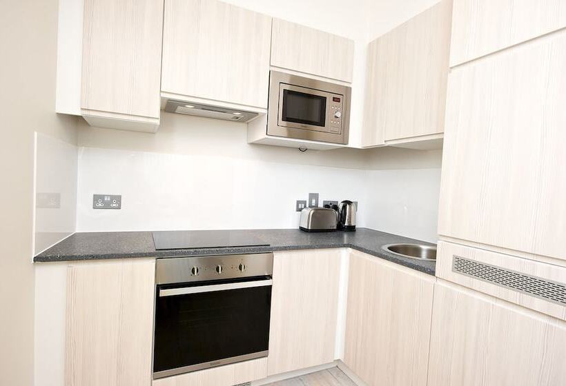 Апартаменты 2 Спальни, Staycity Aparthotels, York, Barbican Centre