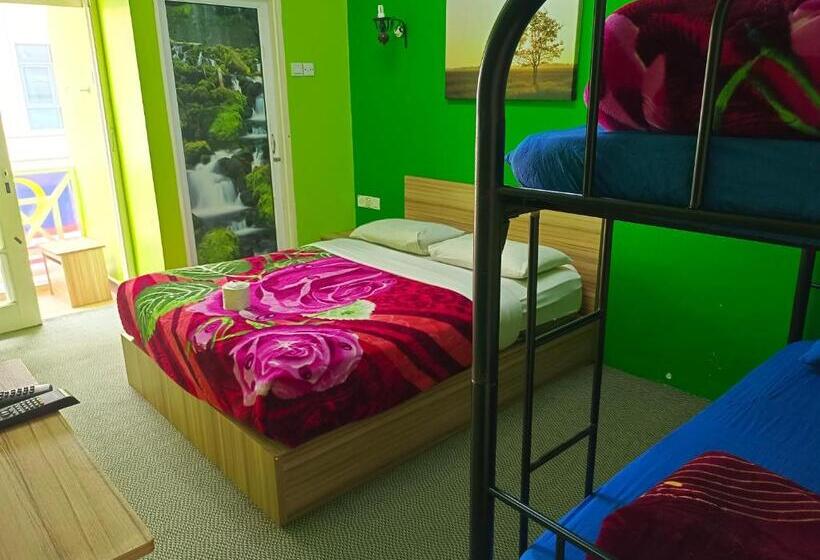 Семейный Номер, Ch Travellers Inn
