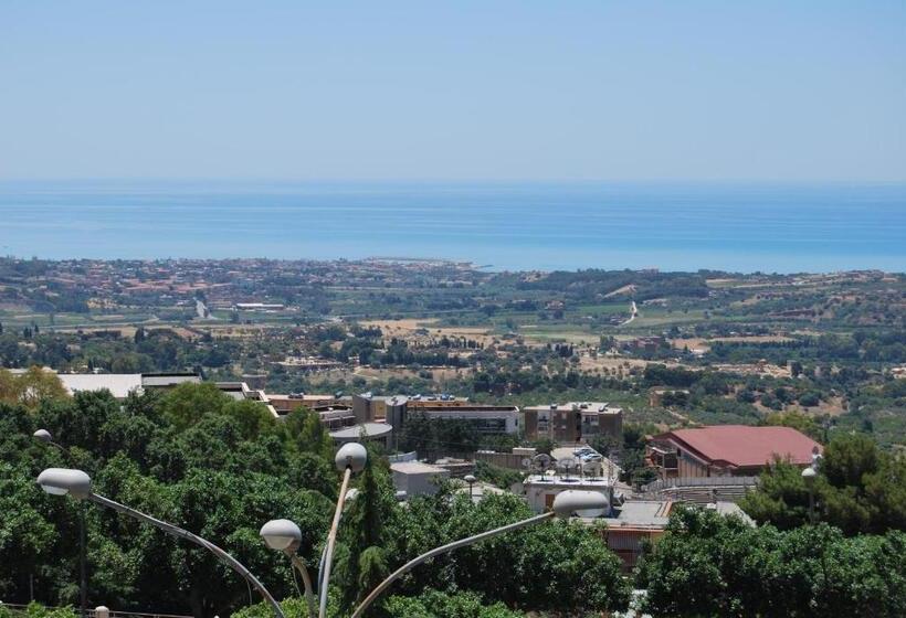 Номер Стандарт Вид на Море, La Finestra Sulla Valle