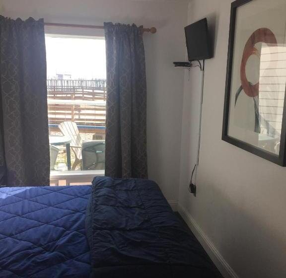 Люкс 2 Спальни, Dolphin Cove Motel
