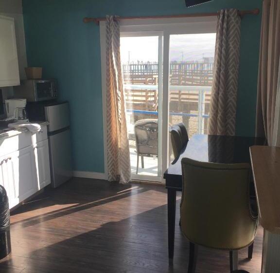 Люкс Вид на Море, Dolphin Cove Motel