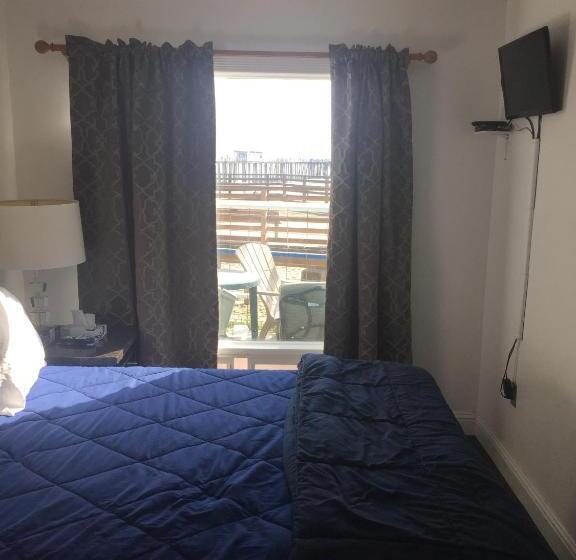 Люкс Вид на Море, Dolphin Cove Motel