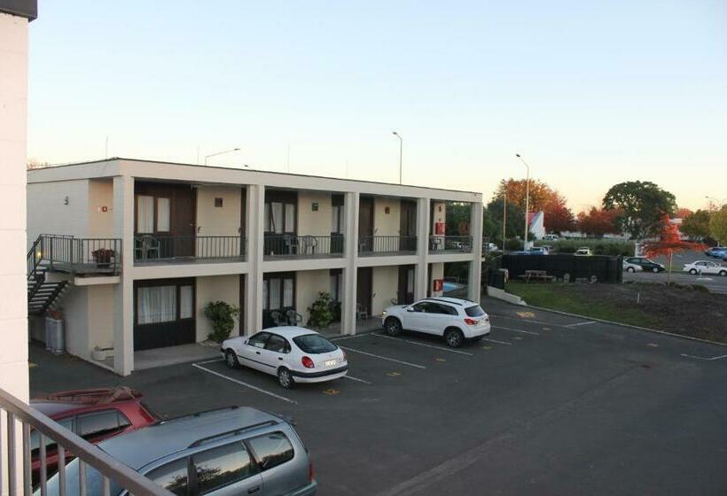 Полулюкс, Elmore Lodge Motel