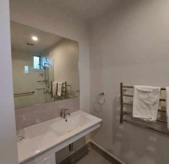 Люкс Семейный 2 Спальни, Elmore Lodge Motel