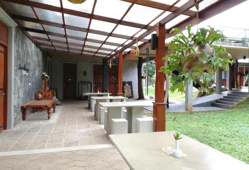 اتاق استاندارد سه نفره, Nil Diya Mankada Safari Lodge