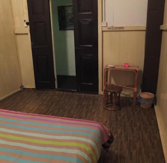 غرفة قياسية, Muntri House   Hostel