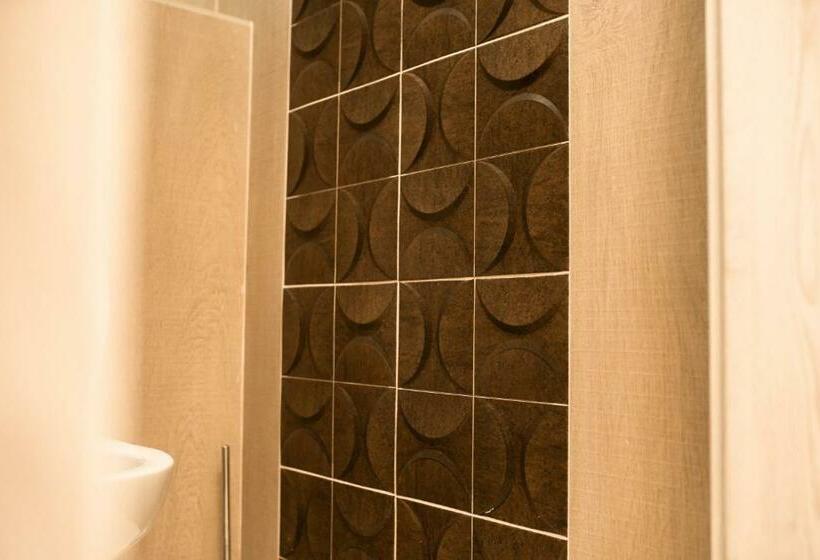 استودیوی لوکس, Tudor By Dedal Apart