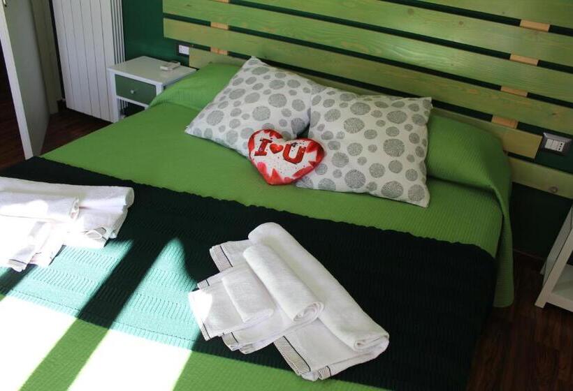 Номер Стандарт Трехместный, B&b Momentidì