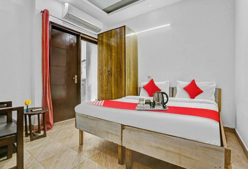 اتاق کلاسیک سه تخته, Flagship Premium Inn