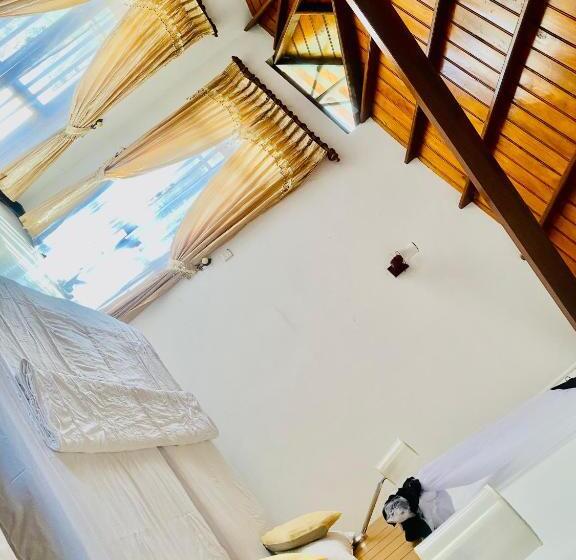 家庭间侧面带海景, Hikka Paradise Guest House