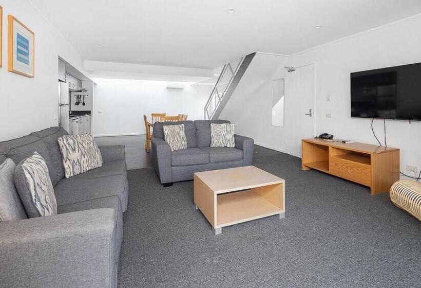 带3个卧室的公寓, Corrigans Cove