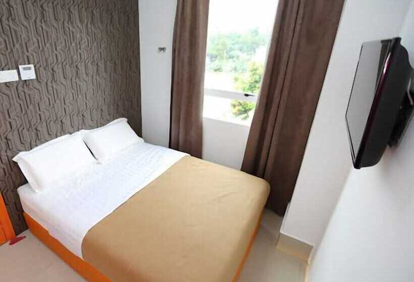 اتاق لوکس, 1 Hotel Taman Connaught