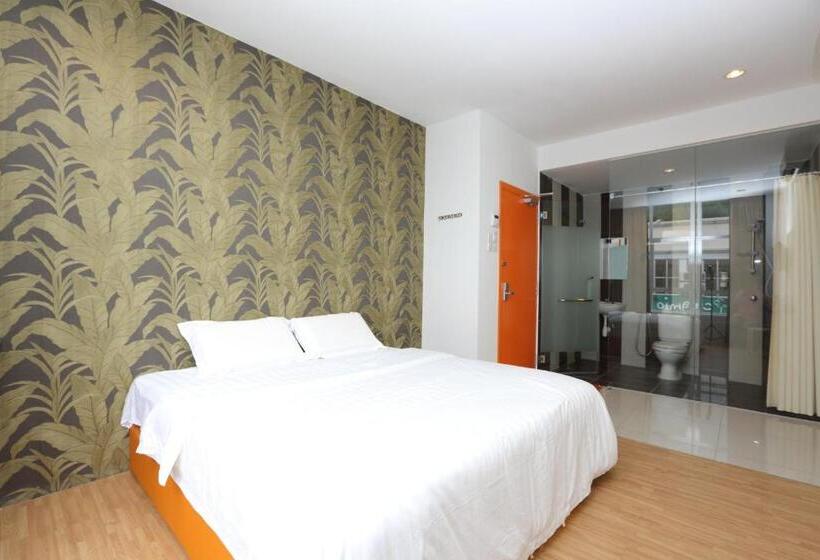 اتاق استاندارد با تخت بزرگ, 1 Hotel Taman Connaught