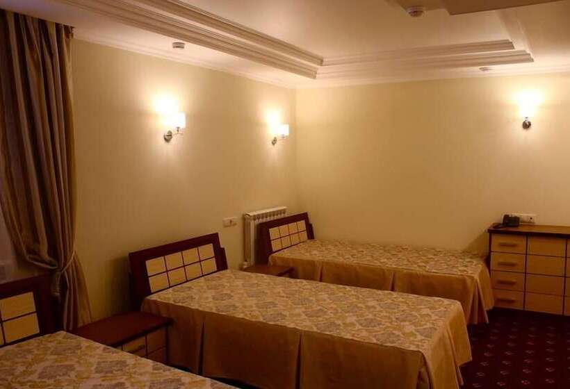اتاق استاندارد سه نفره, Duna