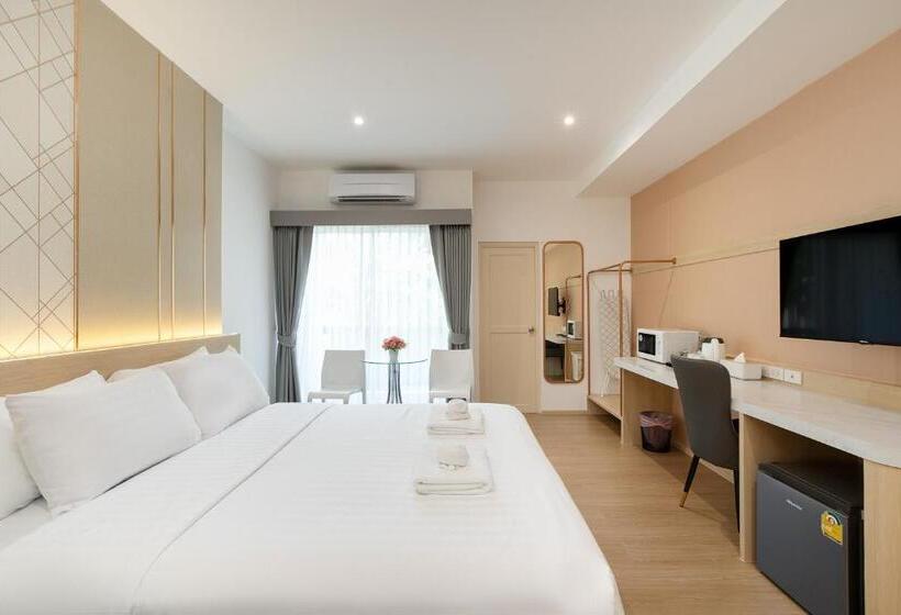 스탠다드 룸 킹사이즈 침대, Riski Residence Ngamwongwan
