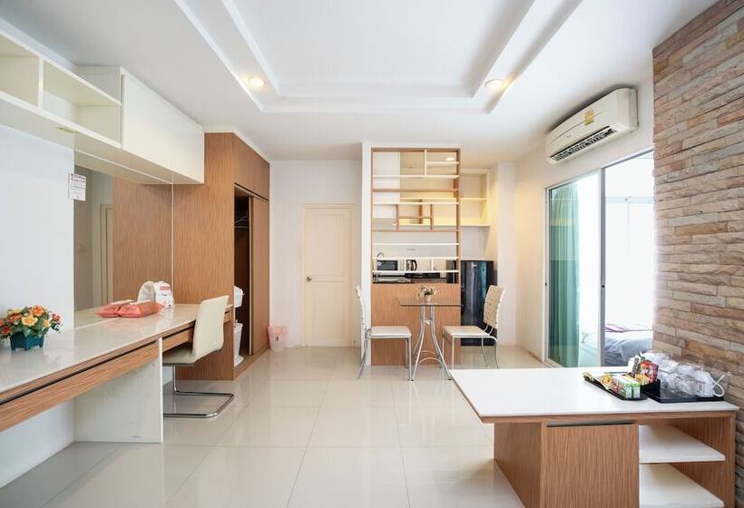 패밀리 룸, Riski Residence Ngamwongwan