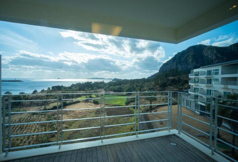 Люкс Superior, Y Resort Jeju