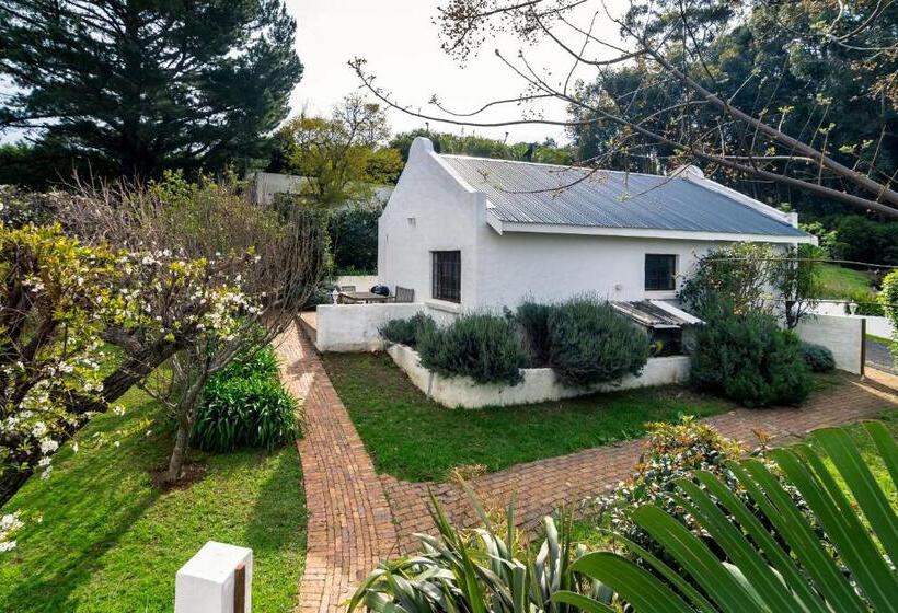 بانگلوی استاندارد, De Molen Guest House