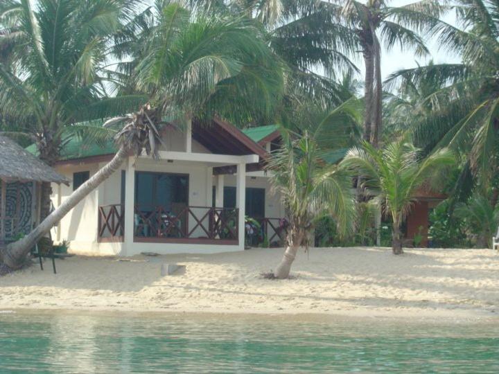 스탠다드 방갈로, Moonhut Bungalows