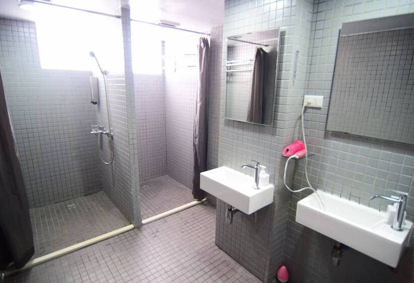 اتاق استاندارد با سرویس بهداشتی مشترک, Inn Cube Taipei Main Station