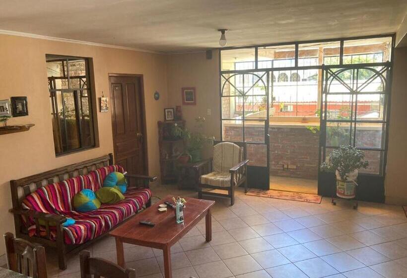 اتاق استاندارد سه نفره, Cayesh Guest House