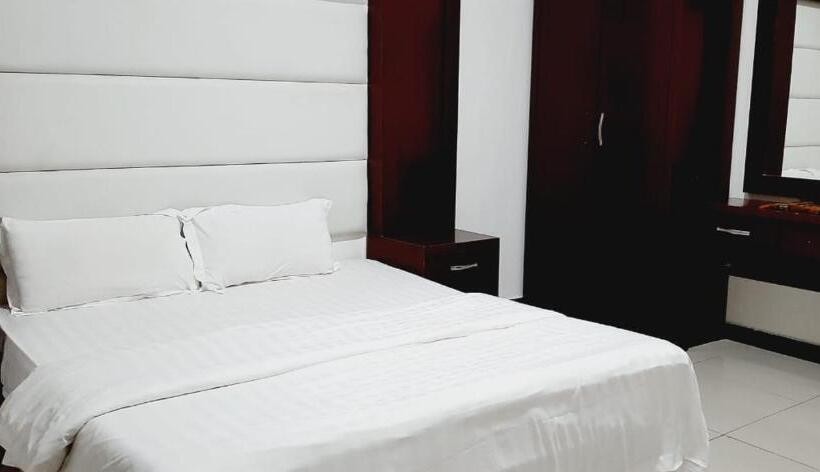 Студия Deluxe, Ahlin Suites 3