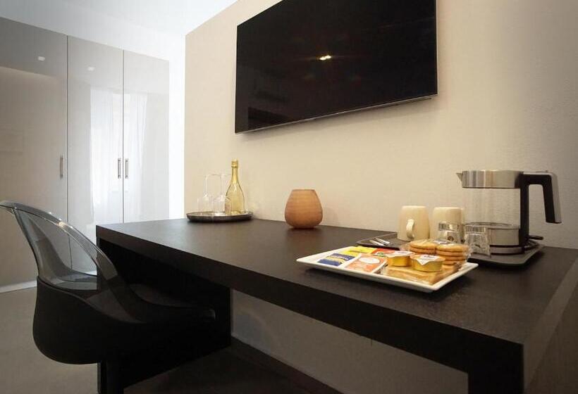 غرفة ديلوكس, New Moon Rooms