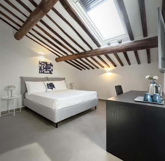 غرفة قياسية, New Moon Rooms