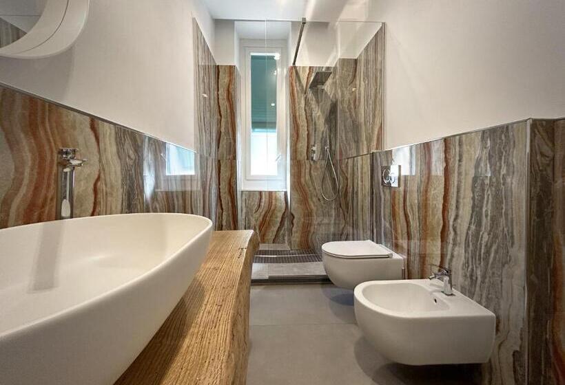 غرفة ديلوكس, New Moon Rooms