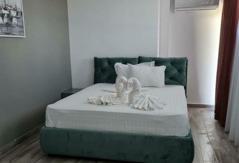 带1个卧室的带阳台的公寓, Olimp Sea View Apartments Etajul 11