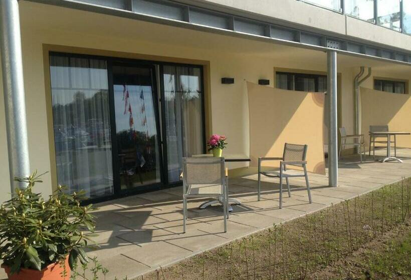 Апартаменты 1 Спальня с Террасой, Aparthotel Am Heidensee