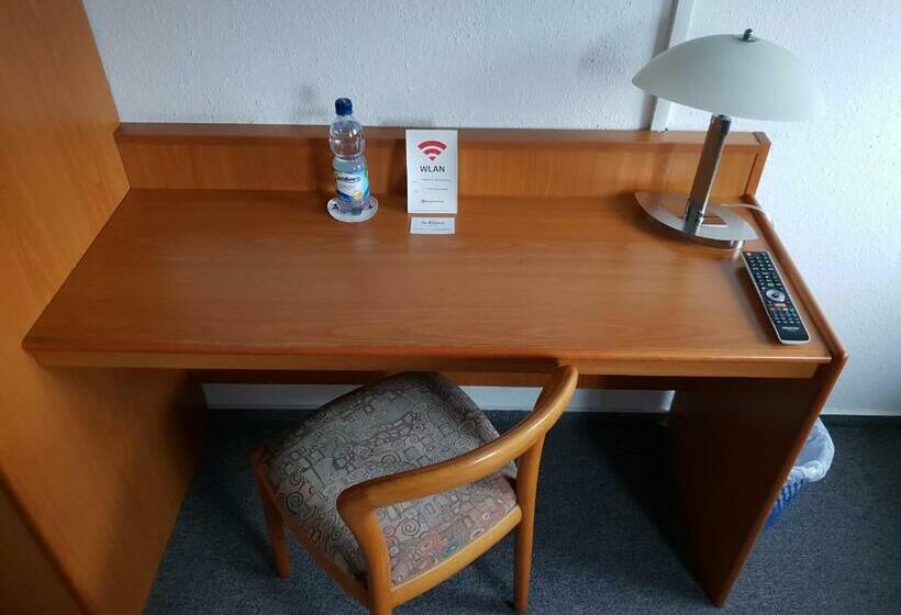 غرفة قياسية فردية, Im Winkel