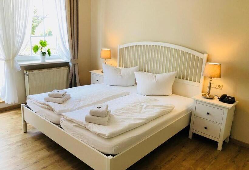 Номер Стандарт с Террасой, Landhotel Gutshof Im Oertzetal In Oldendorf, Südheide
