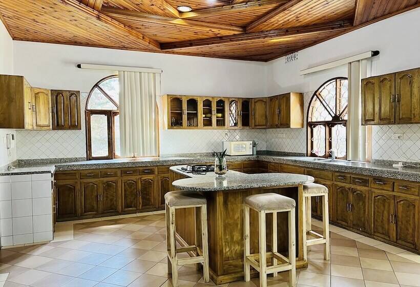 Номер Deluxe, Mahali Muzuri, Arusha
