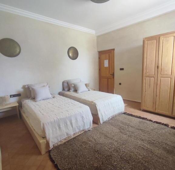 Номер Стандарт, Riad Bini Ddik