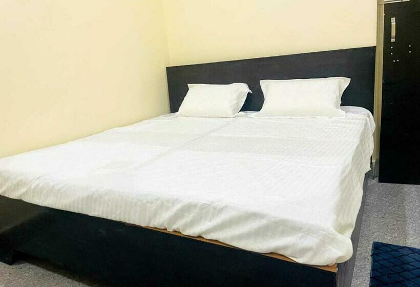 Трехместный Номер Классика, Oyo 81212  Royal Residency
