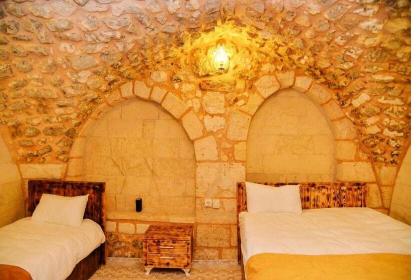 اتاق کلاس بیزنس, Karagül