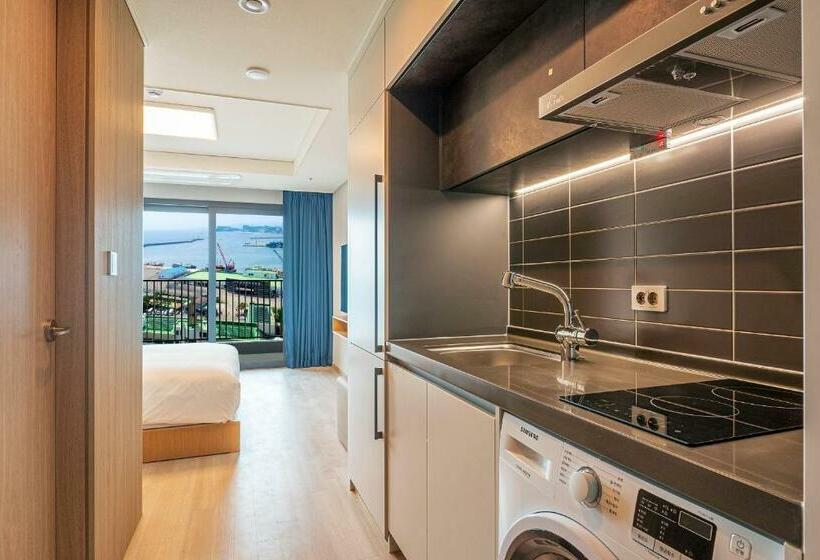 اتاق لوکس با چشم‌انداز دریا, Sokcho I Park Suite Hotel & Residence